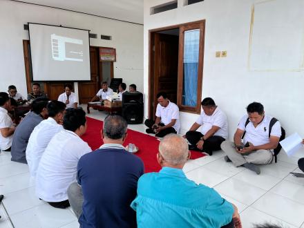 Musyawarah tentang Sosialisasi Sampah Berbasis Sumber dan Koperasi Merah Putih